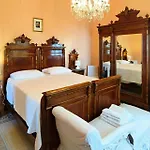 Historic With Pool In The Heart Of Hébergement de vacances *