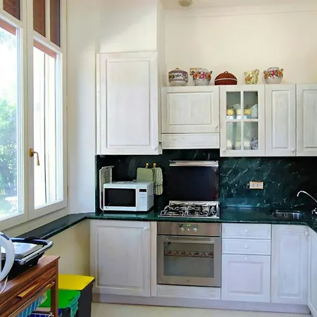 Historic With Pool In The Heart Of Сasa de vacaciones